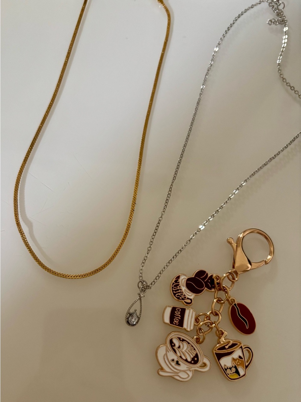 Necklace/ Chain & Keychain Bundle - Picture 2 of 3